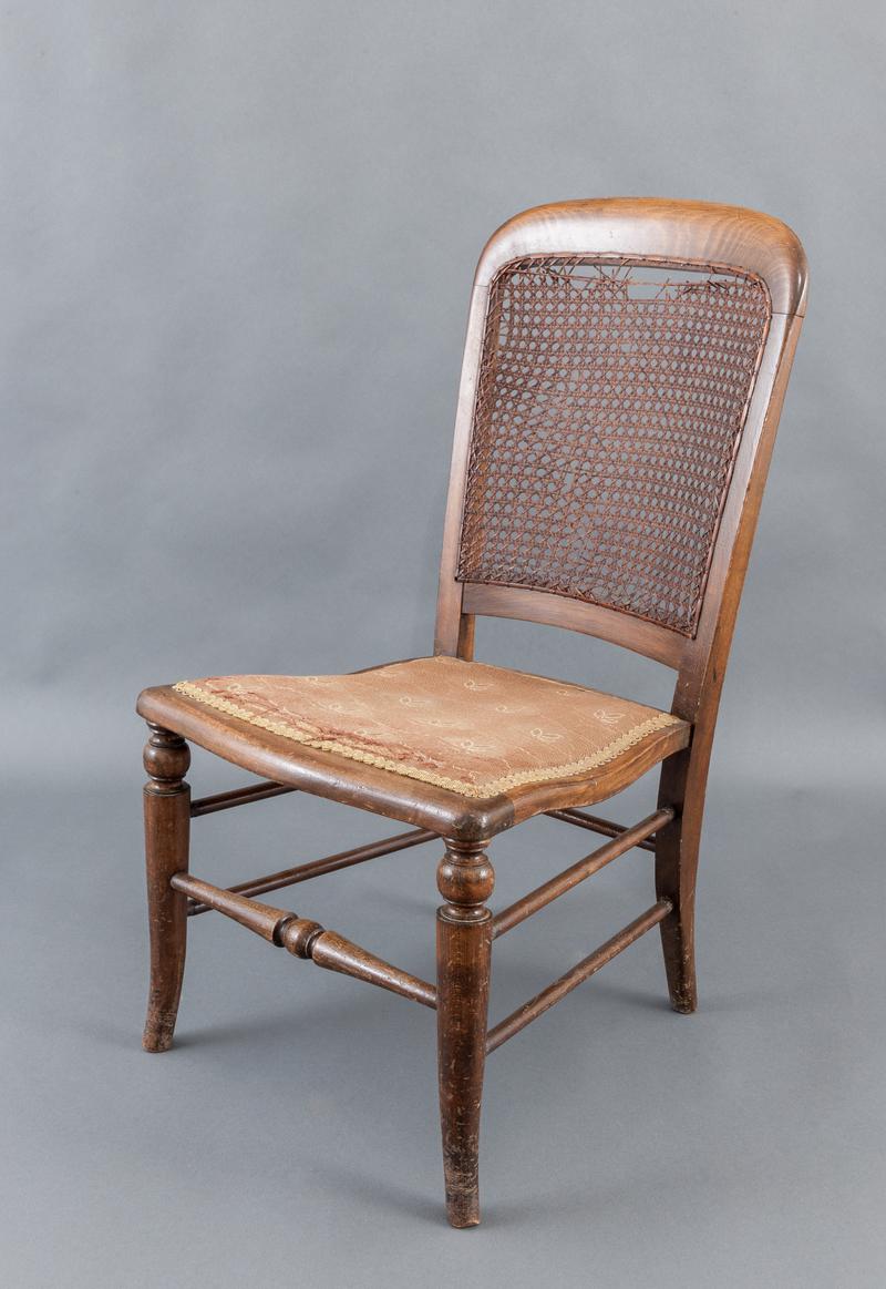 Nursing chair