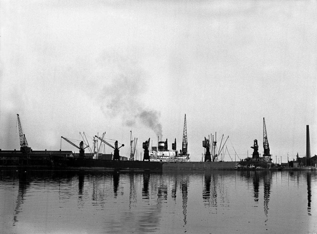 S.S. STAVROS COUMANTAROS, glass negative