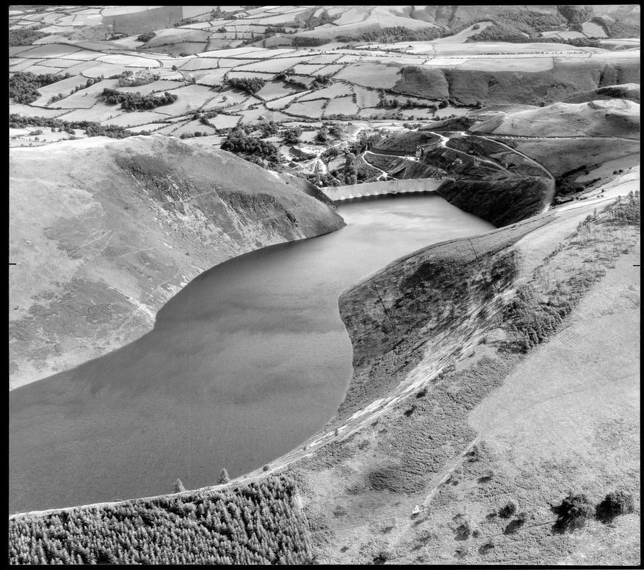 Clywedog dam, negative