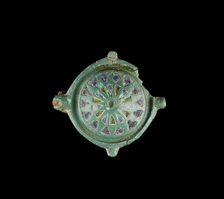 Roman copper alloy umbonate brooch