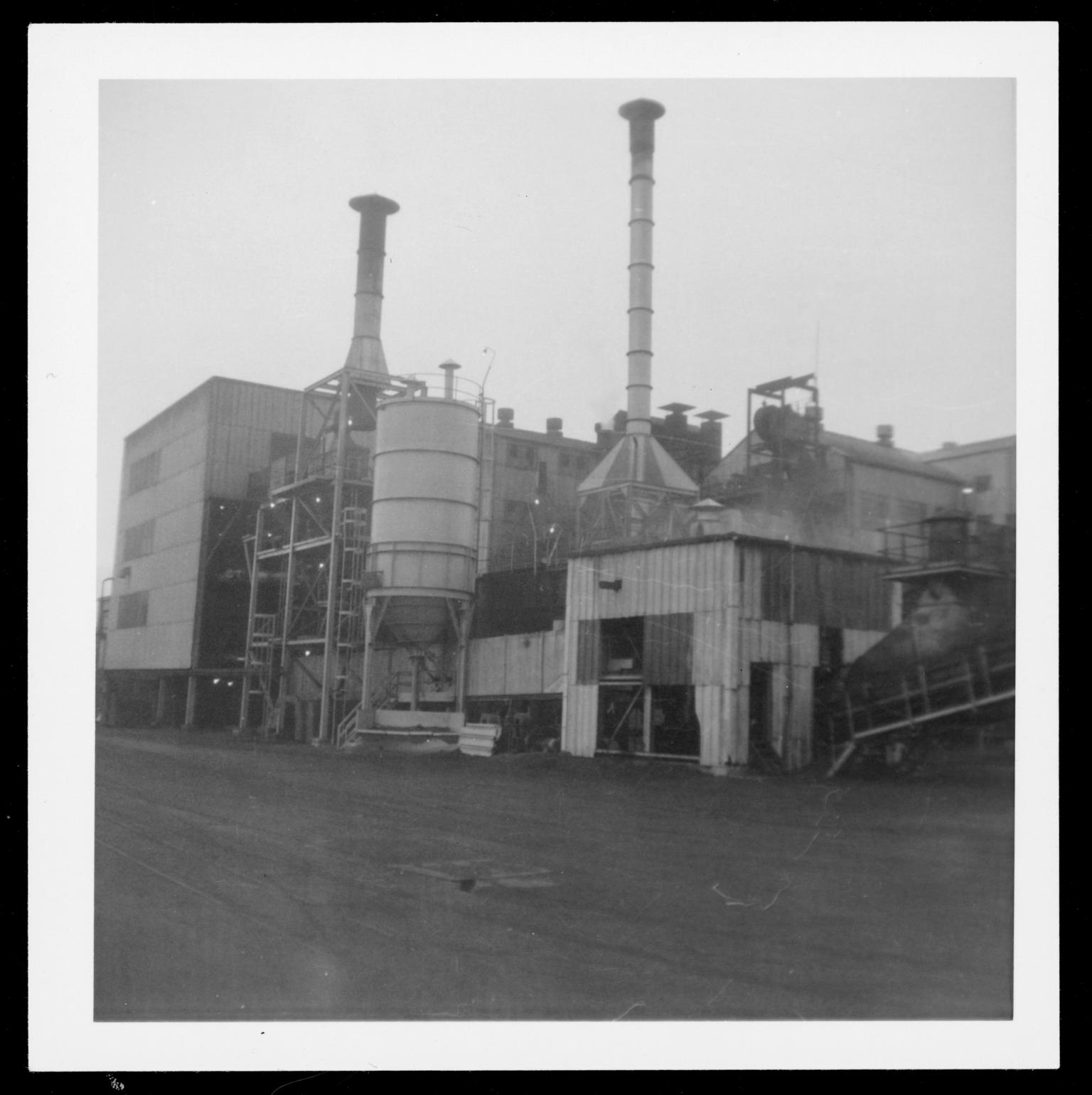 Crown patent fuel works, Cardiff, photograph