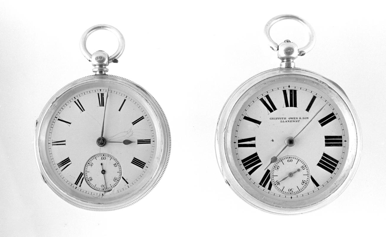 Image of 67.468/7 - Pocket watch with old English Fusee Movement by G. Owen, Llanrwat. 1893 and 67.468/16 pocket watch with new English lever