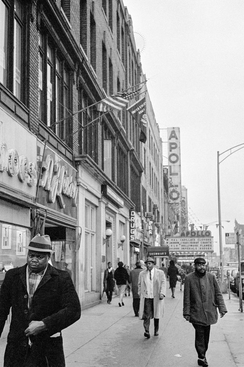 USA. NEW YORK. Harlem. United States Army recruiting centre and the Apollo theatre. 1962.