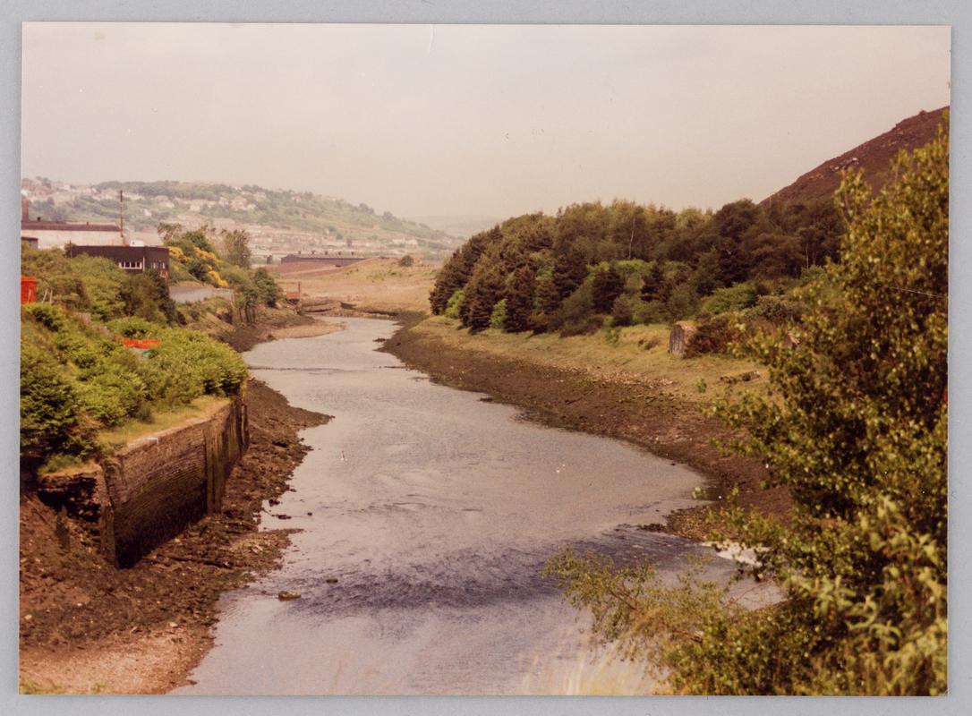 River Tawe at low tide prior to construction of barrage, looking north at Hafod Isha, 4 June 1989.