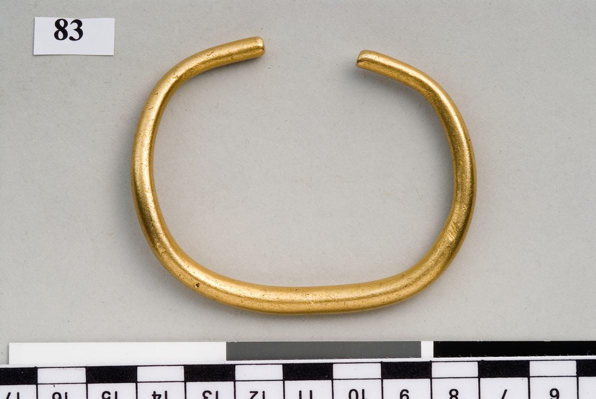 Middle Bronze Age gold bracelet