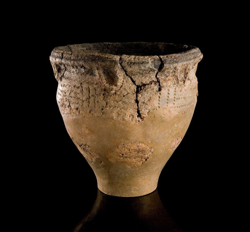 Early Bronze Age pottery food vessel