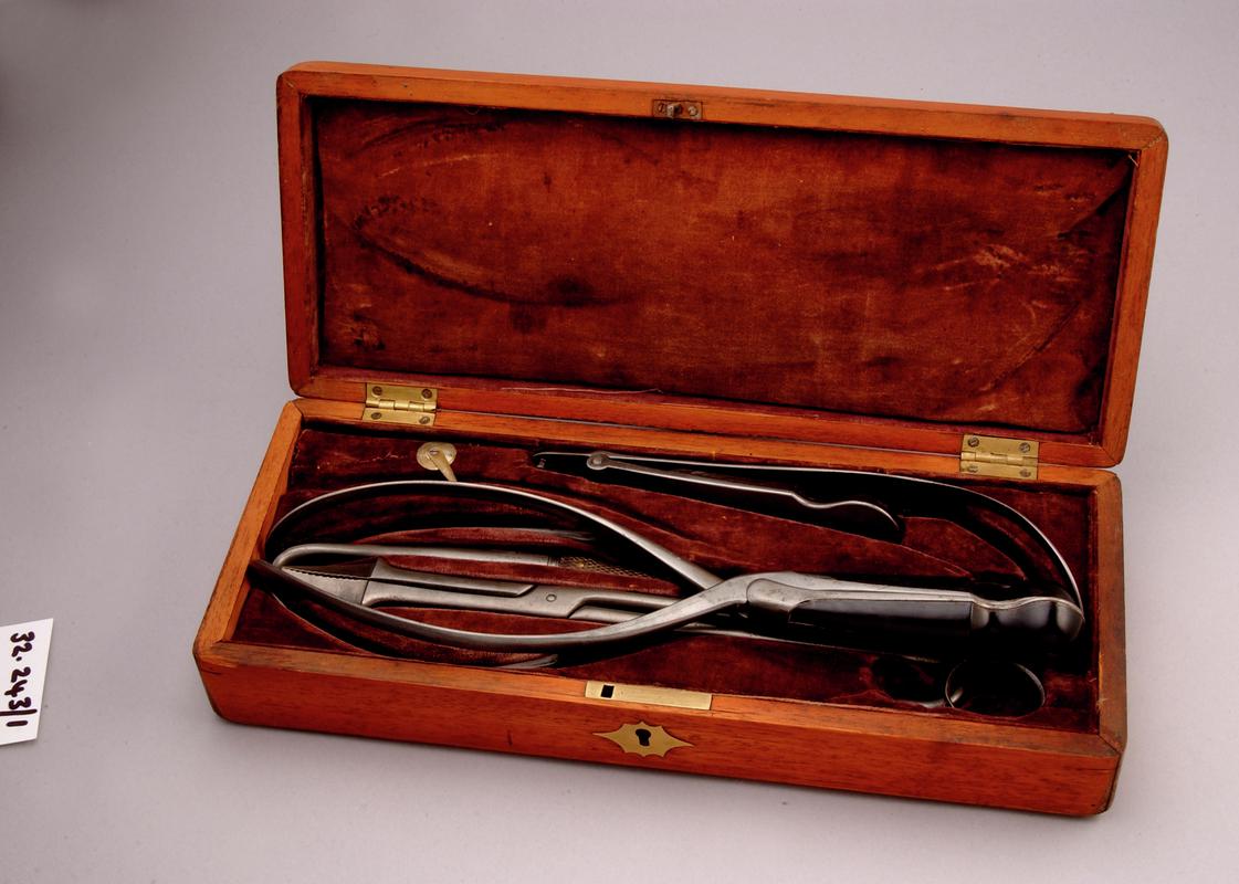 Obstetric Instruments (case)