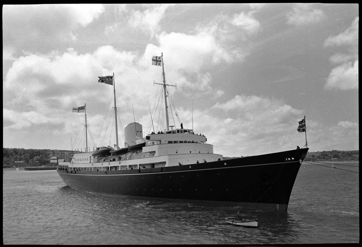 Royal Yacht BRITANNIA arriving at Cardiff