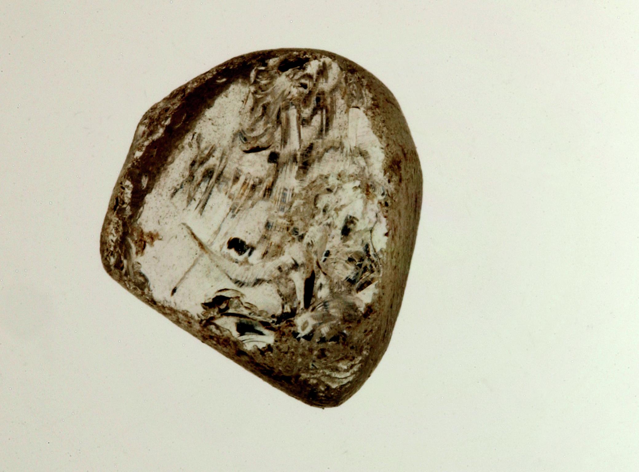 Hydrophobic stone