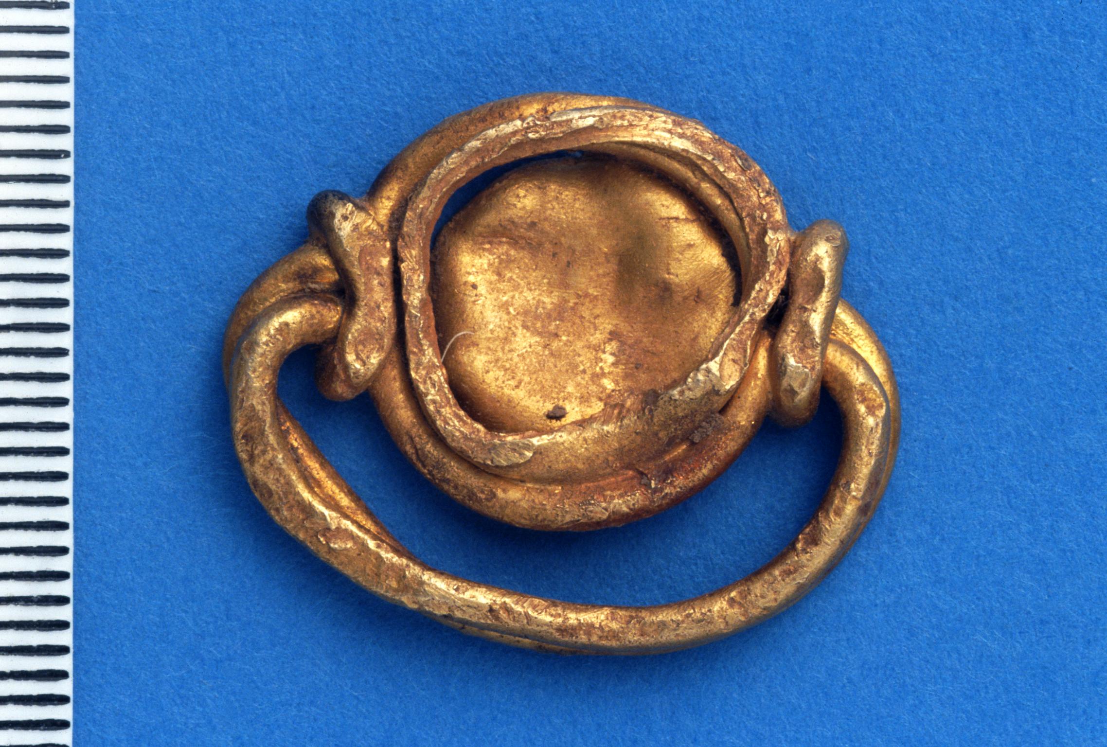 Roman gold finger ring