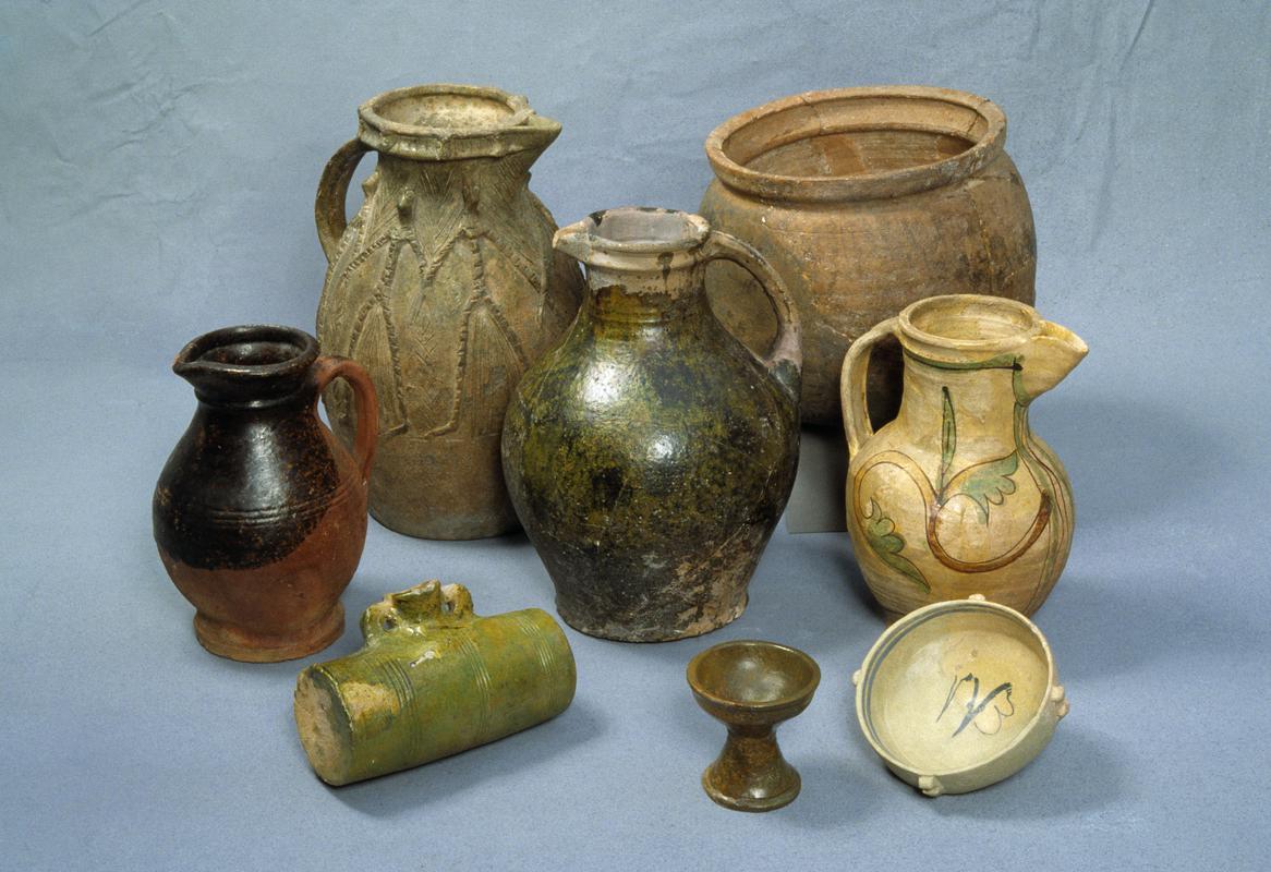 jug,  costrel,  cresset,  Spanish pottery bowl,  Saintonge jug,  cooking pot,  jug,  Ham Green jug