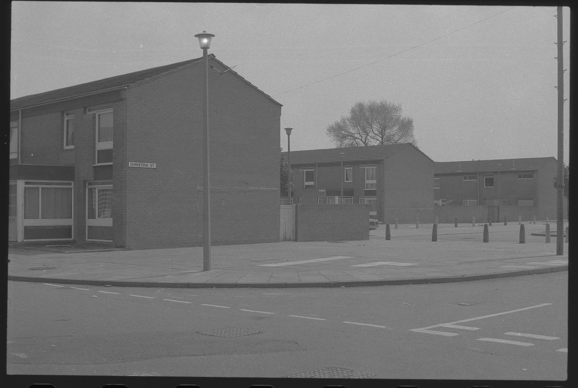 Butetown, negative