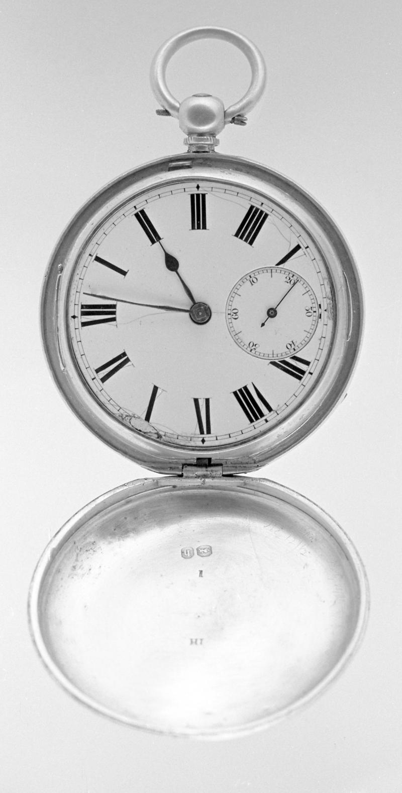Pocket watch with old English lever and fusee movement in full hunter case, by Robert Parry, Llanrwst. 1863.