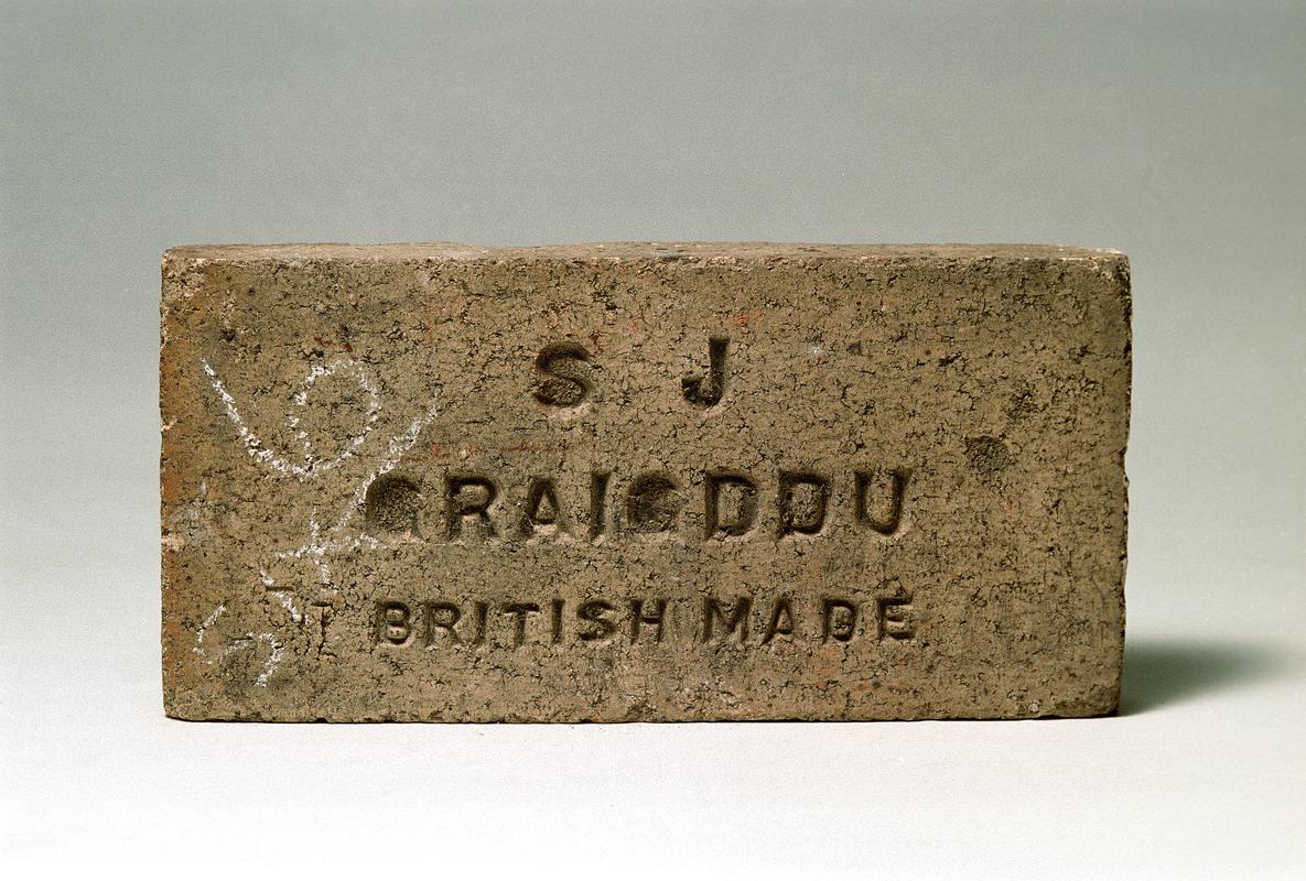S.J, Graigddu, brick
