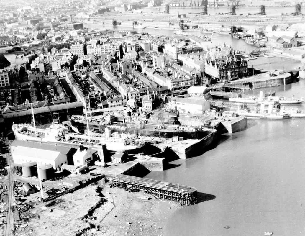 Mount Stuart Dry Docks, negative