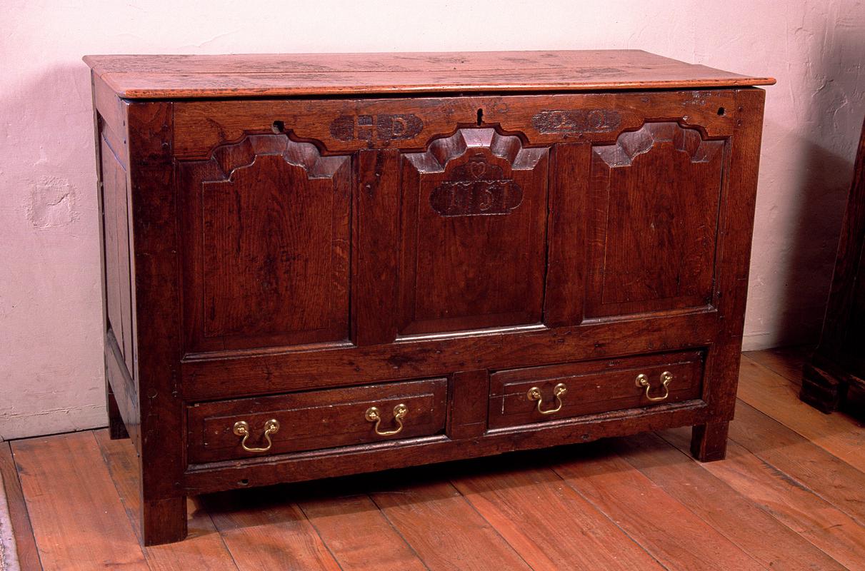 18th cent oak chest