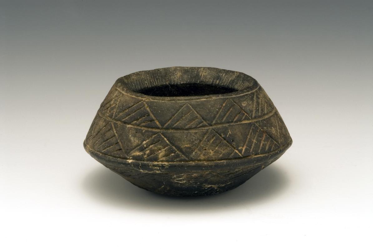 Early Bronze Age pottery miniature vessel