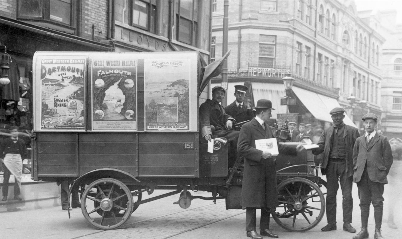 GWR/Straker Squire Delivery van advertising "holiday Lines"