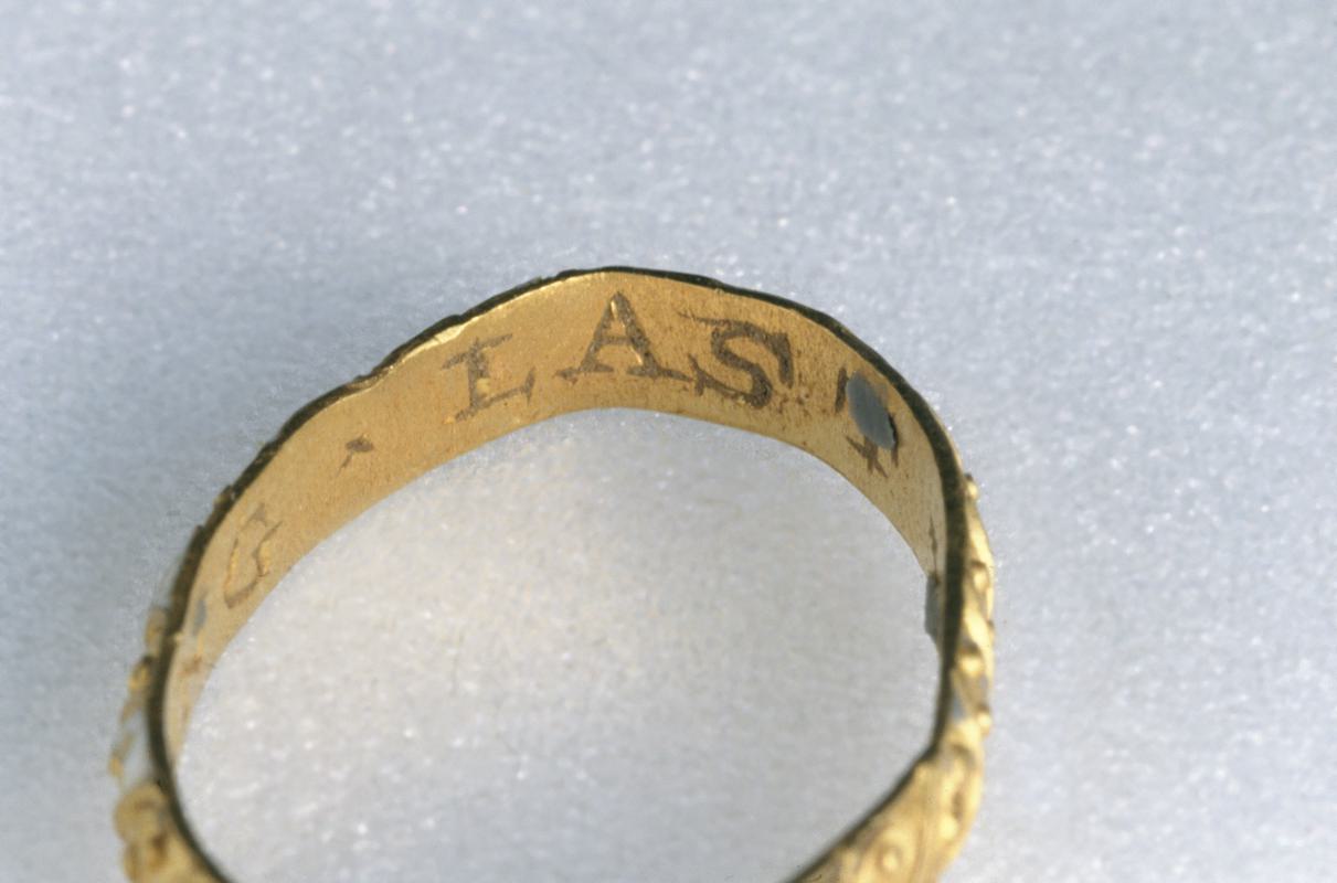 Post-Medieval gold finger ring