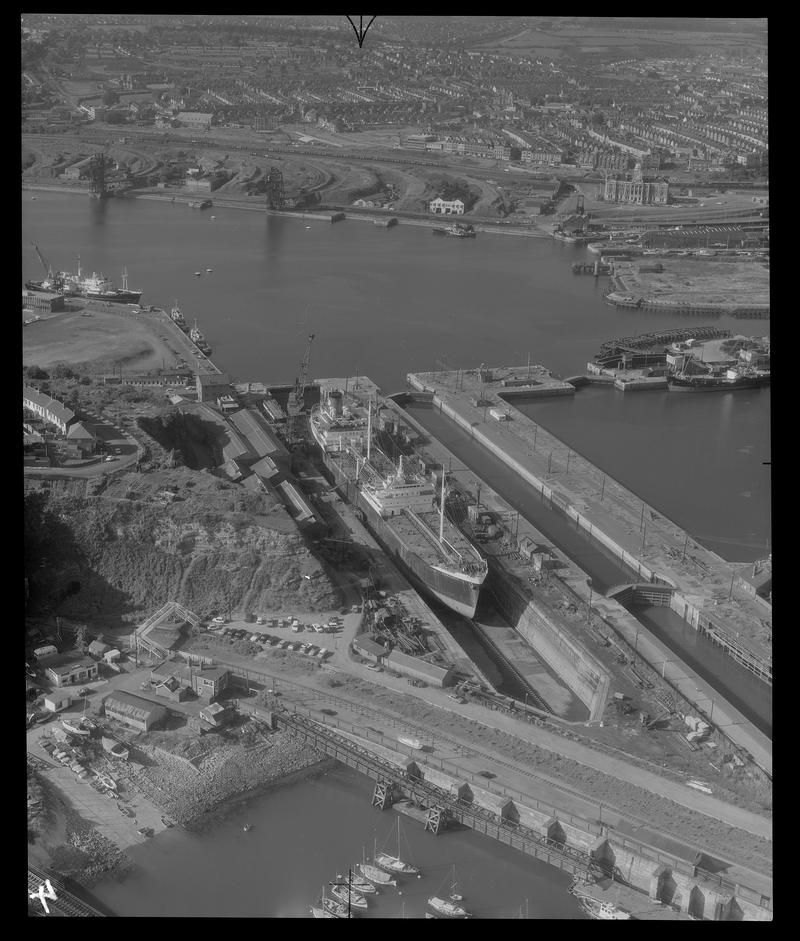 Barry Docks, negative