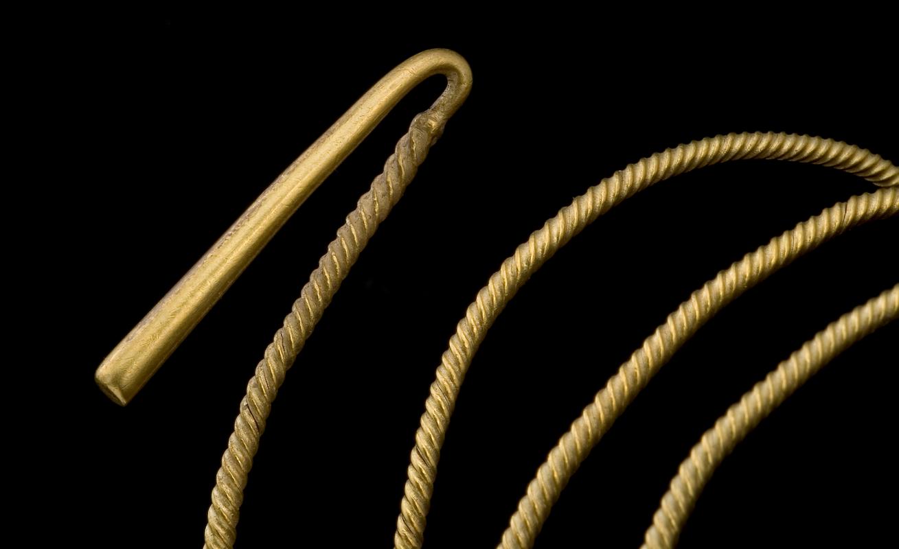 Middle Bronze Age gold bar-twisted torc