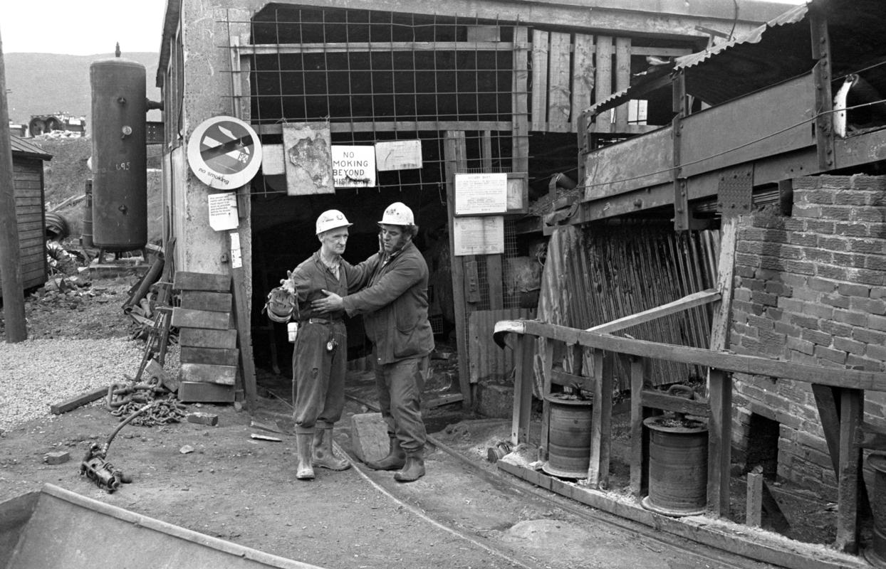 Checking miner leaving the cage, Big Pit