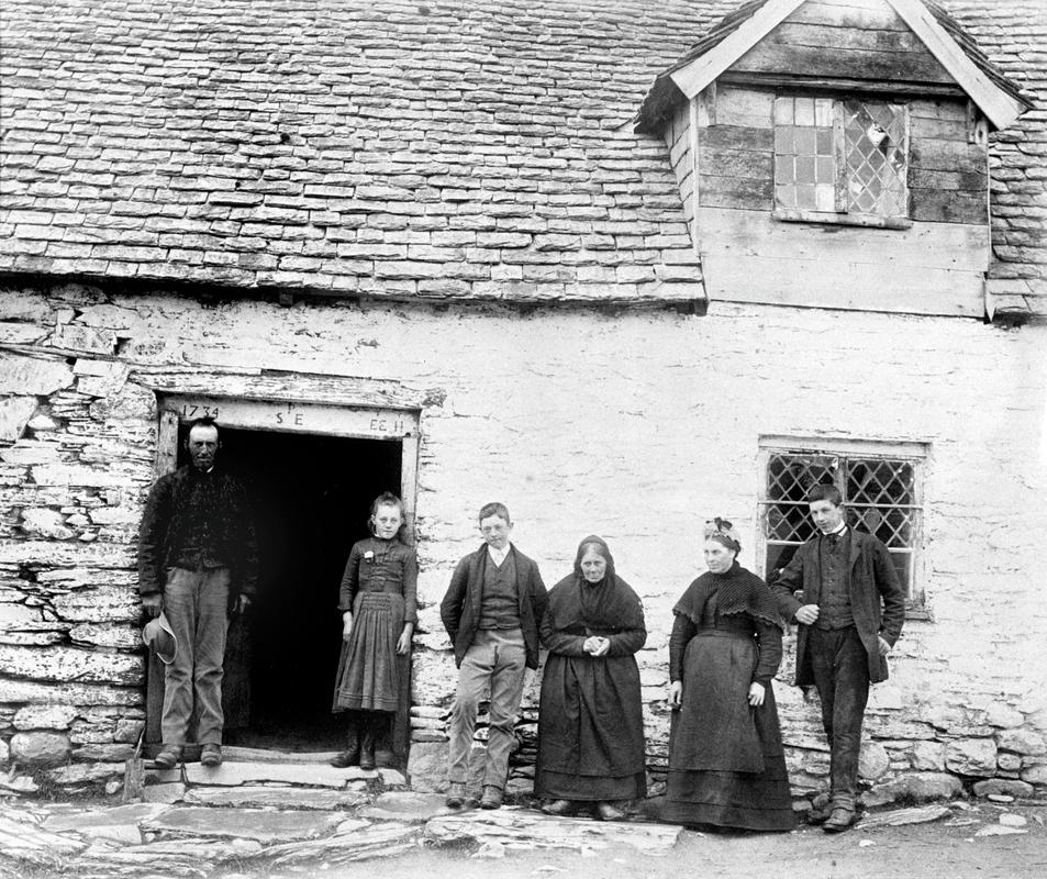 The Jones family outside Cilewent farmhouse, c. 1899