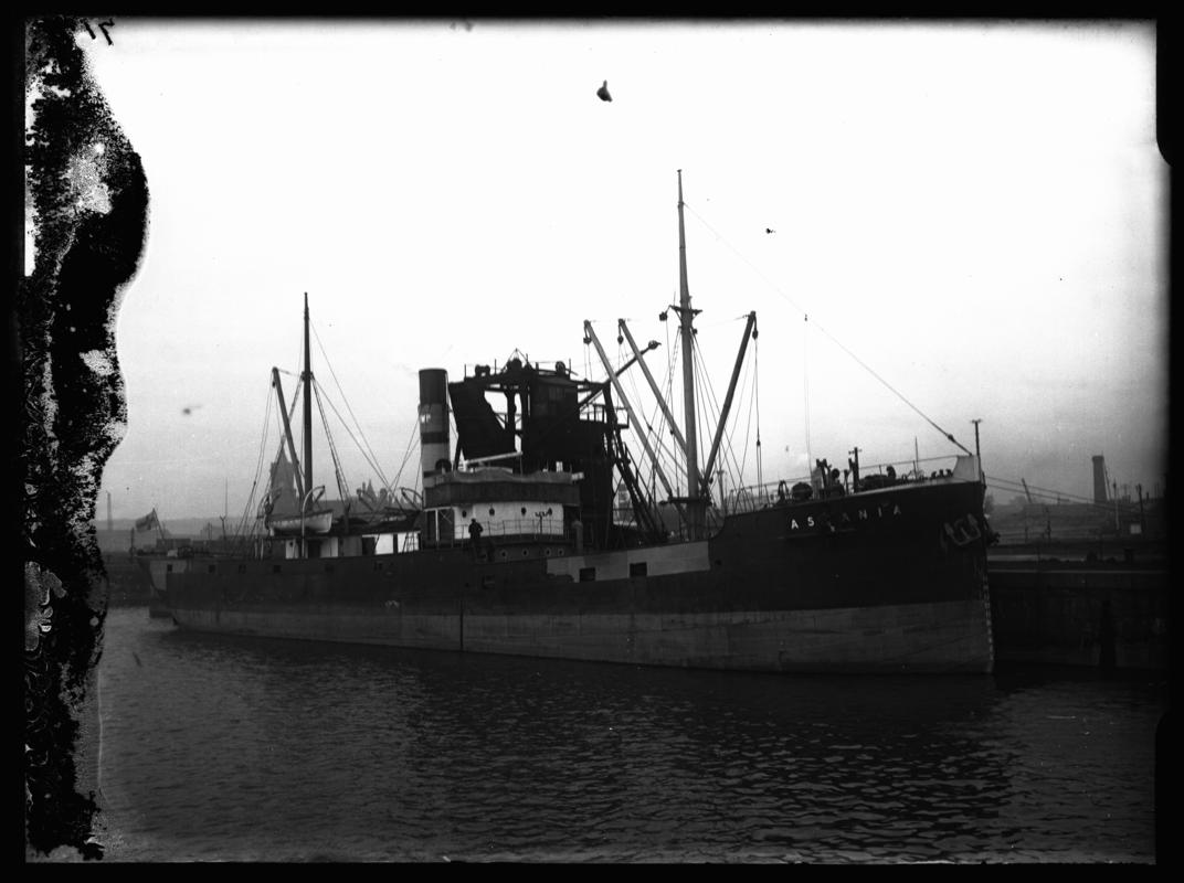 3/4 Starboard bow view of S.S.Ascania, Cardiff Docks c.1936