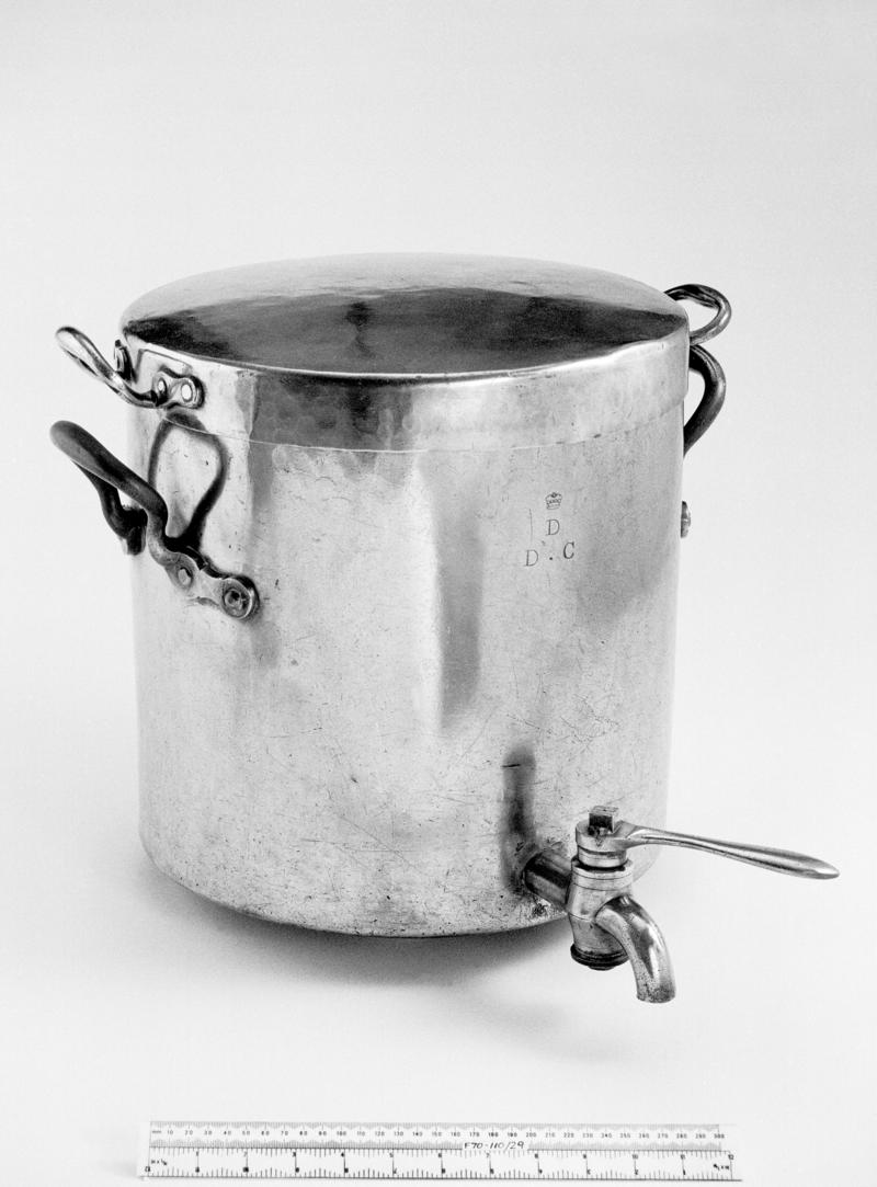 Mid 19th century stock pot from Dinefwr Castle