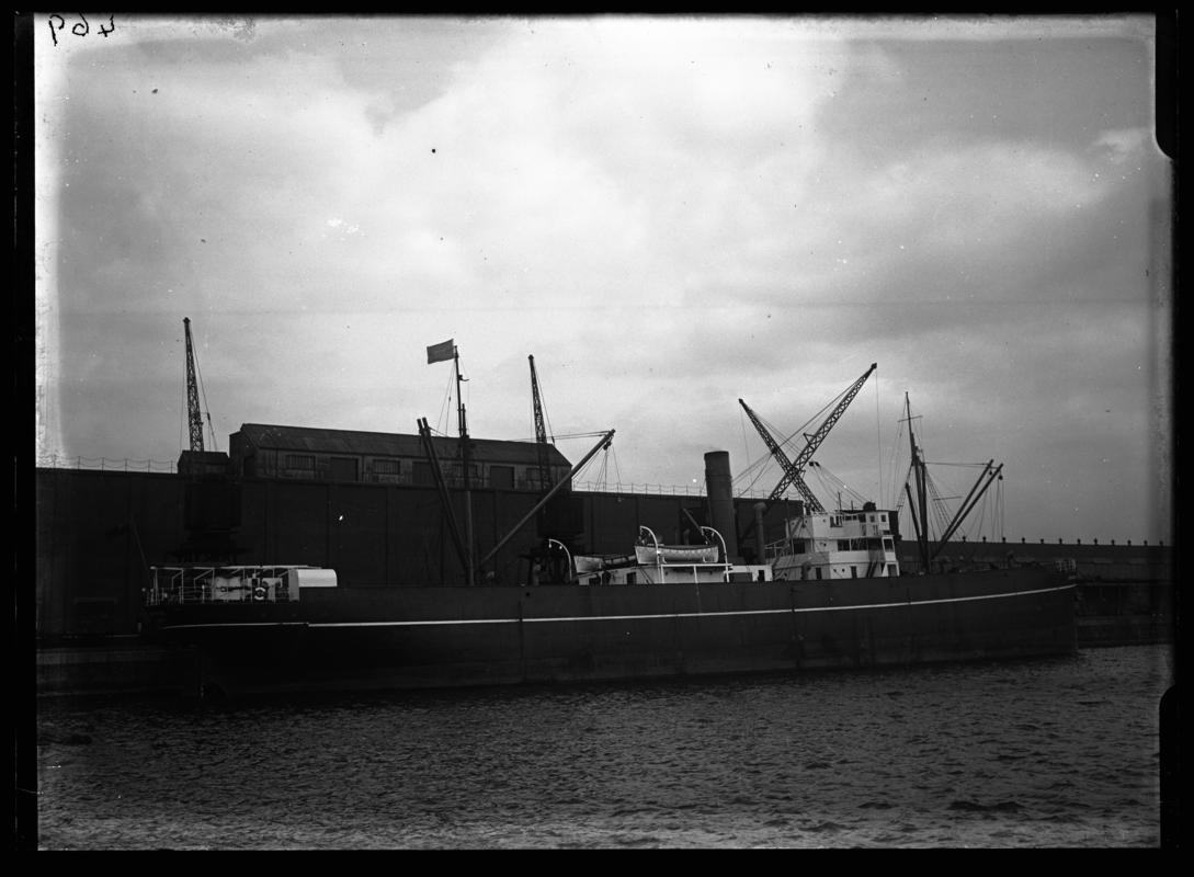 3/4 Starboard stern view of S.S. PENTHAMES, Cardiff Docks c.1936