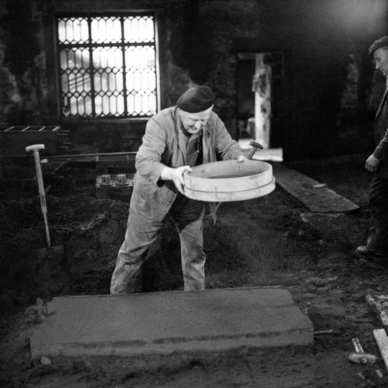 Dinorwig quarry, pattern making moulding, photograph