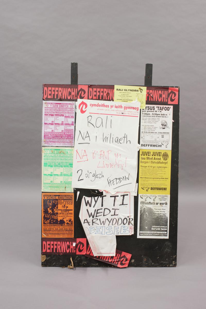 Advertising stand