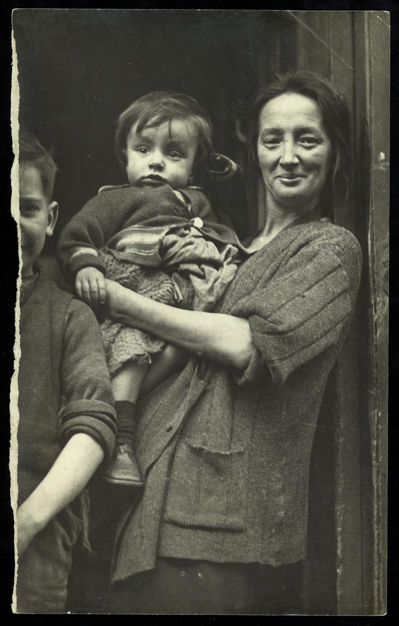 Mother & Child, Rhondda
