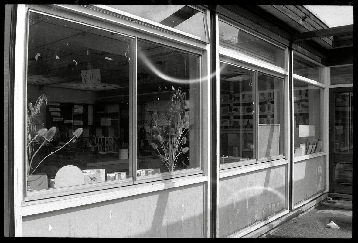 Unidentified shop, Butetown.