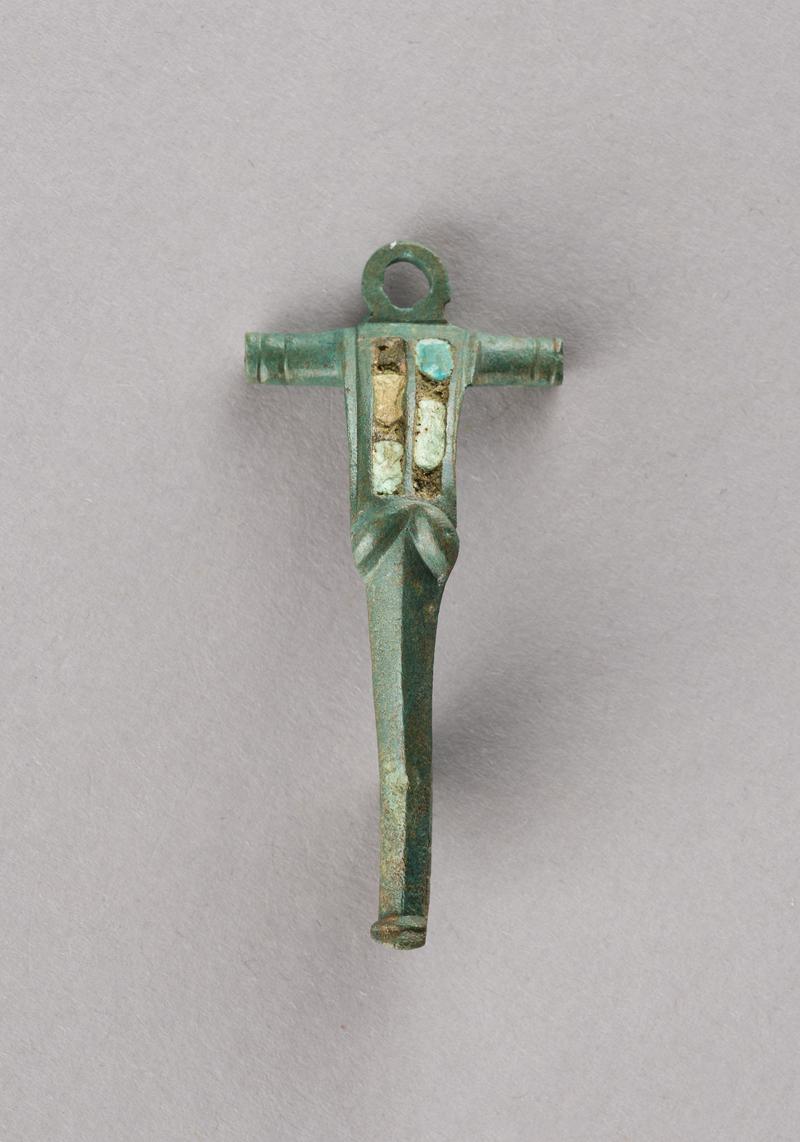 Roman copper alloy T shaped brooch