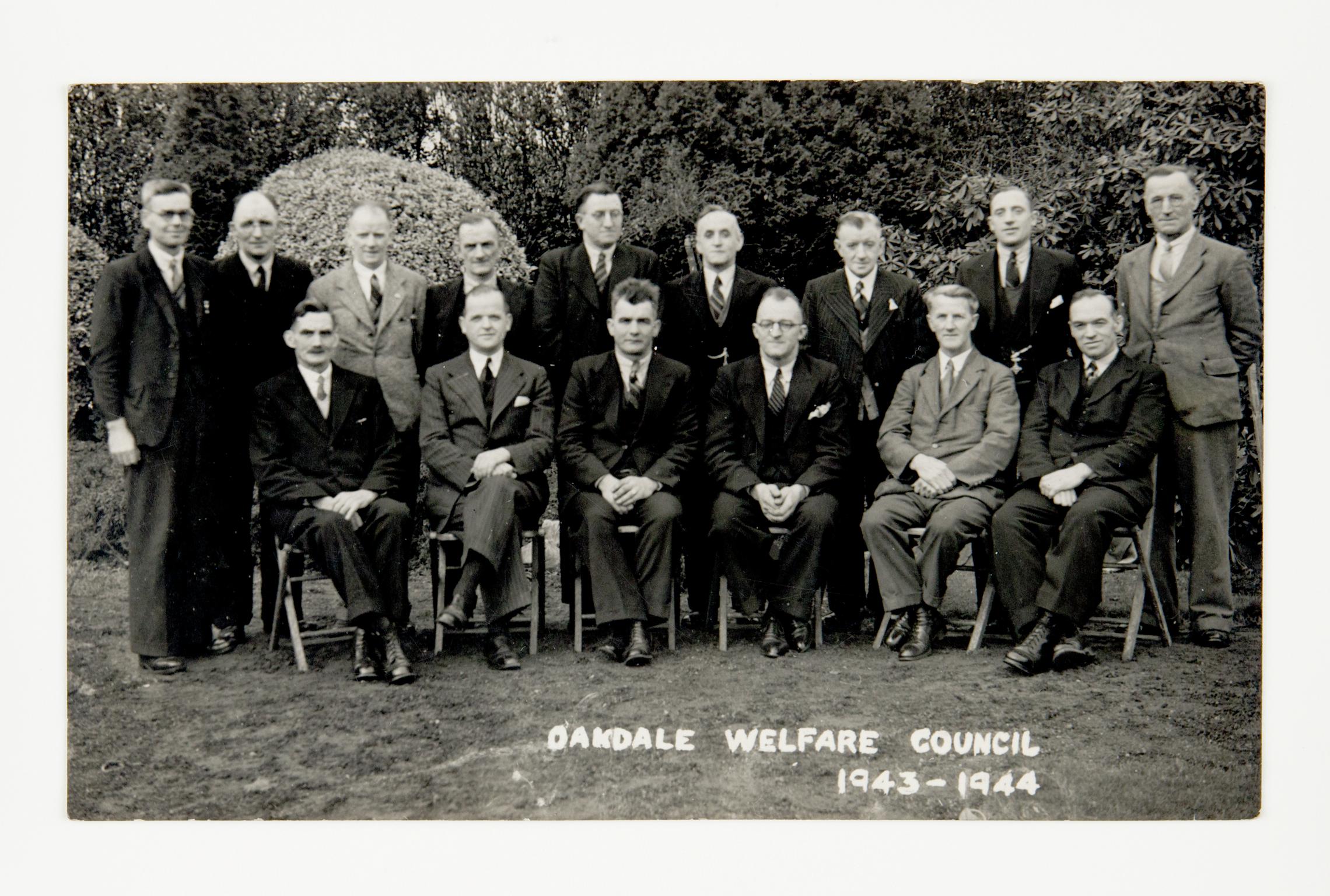 Oakdale Welfare Council 1943-1944 (photograph)