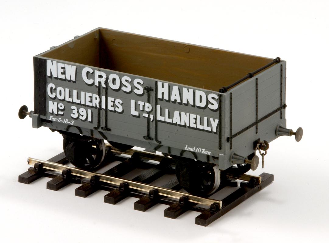 model railway wagon : "New Cross Hands"