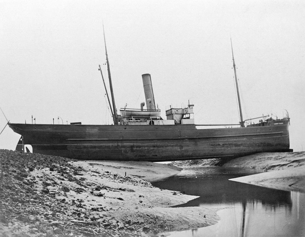 ss CARDIFF TRADER aground at Llanelli