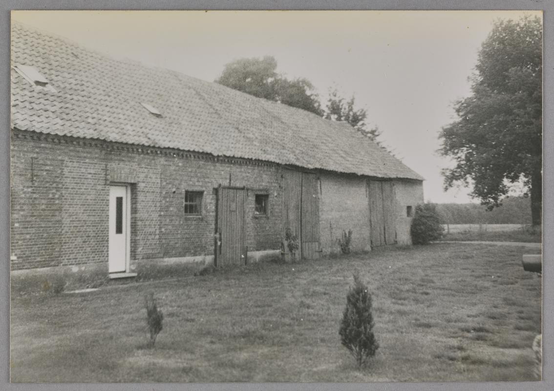 Photograph of the building where Joe Rees hid after parachuting from a burning Lancaster - Louenders Farm