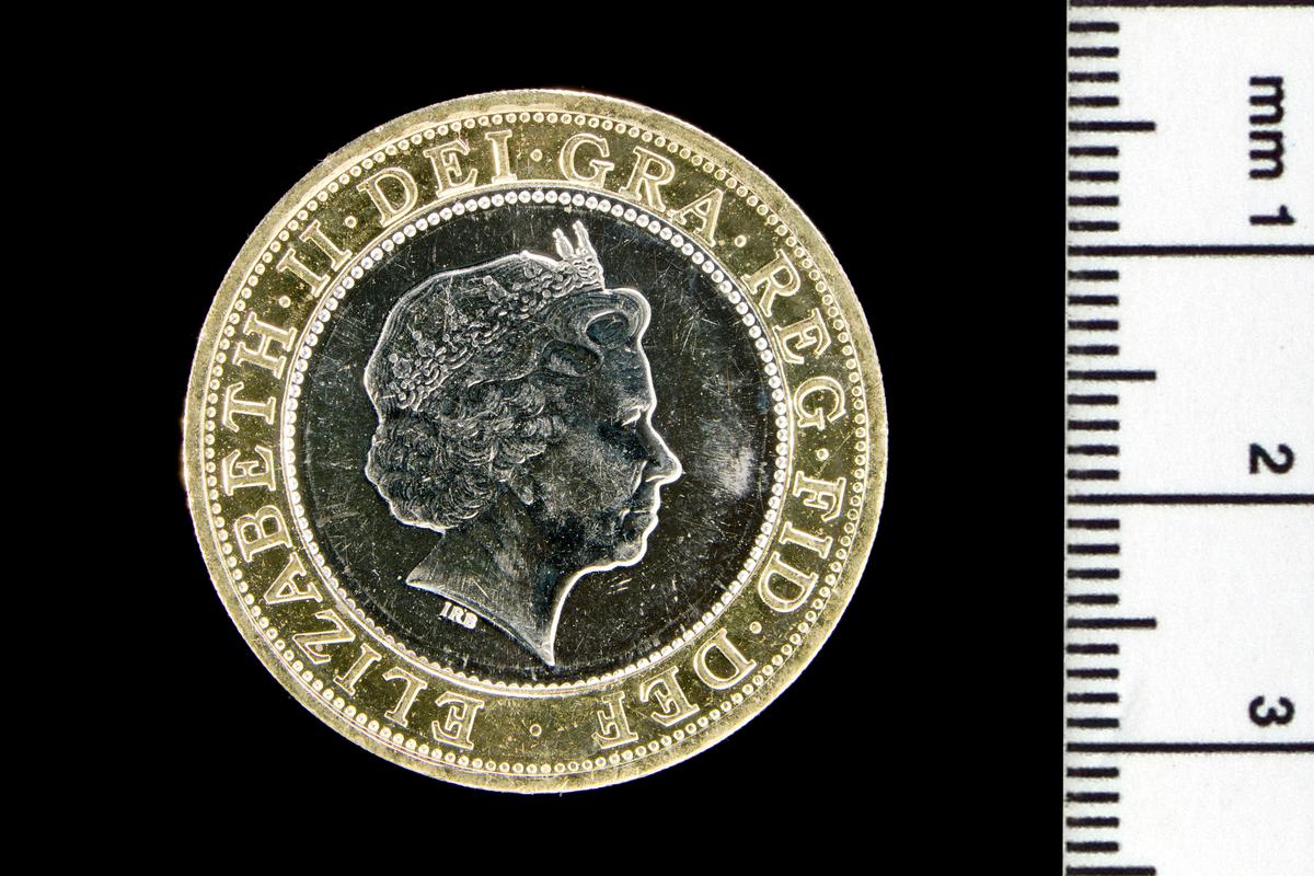 Elizabeth II two pounds (commemorative)