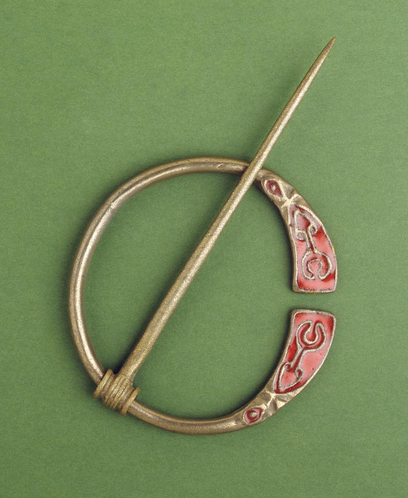 replica copper alloy penannular brooch