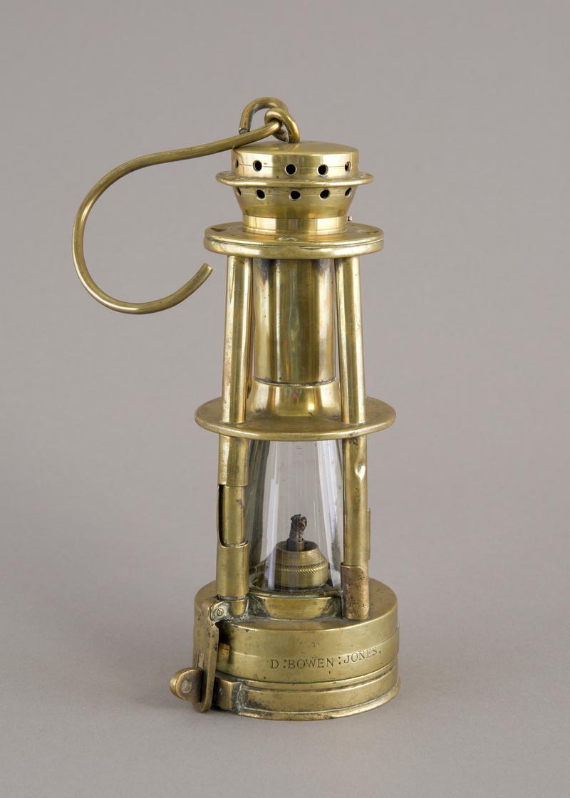 Hepplewhite Gray flame safety lamp