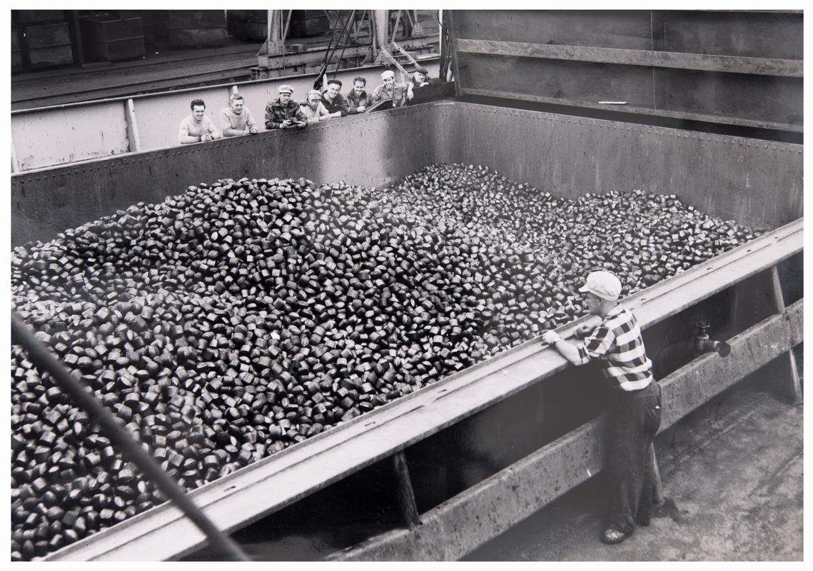 Crown cobble briquettes shipped at Cardiff on S.S. TYNEMOUTH to Sierra Leone for Crown agents, 1959