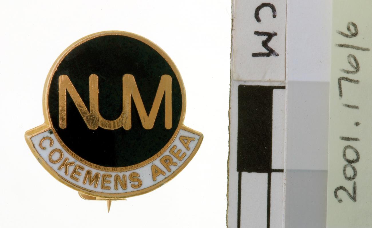 N.U.M "Cokemens Area" Lapel Badge