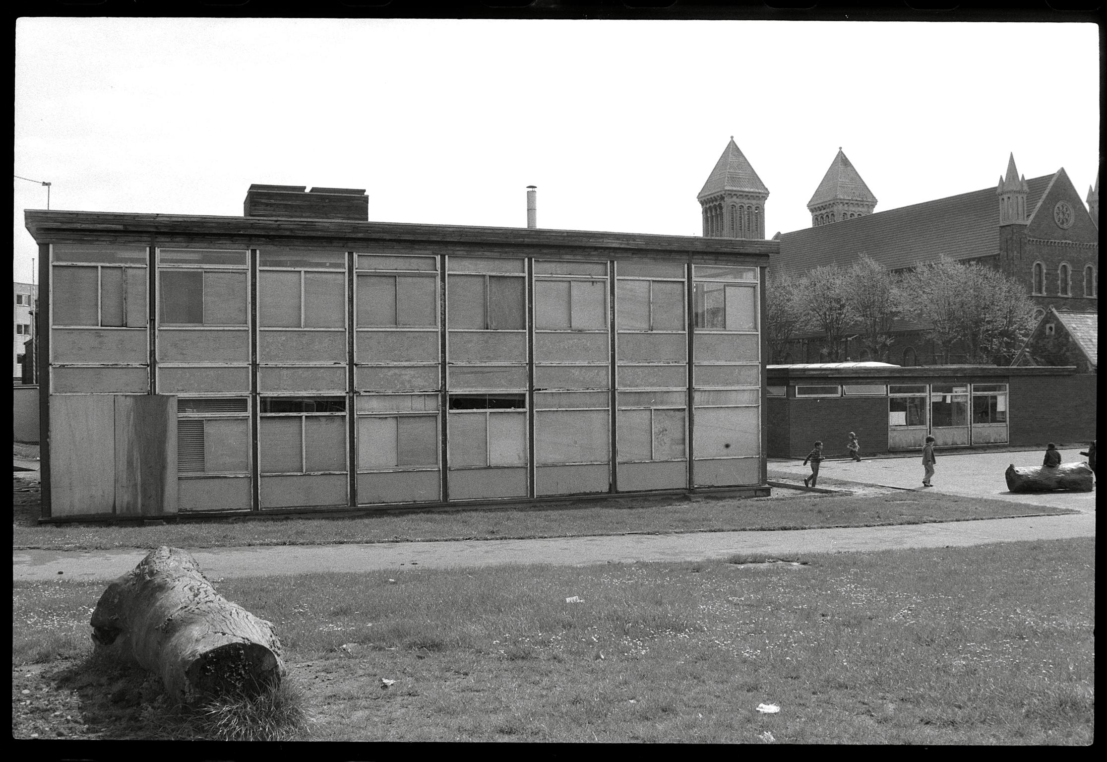 Butetown, negative