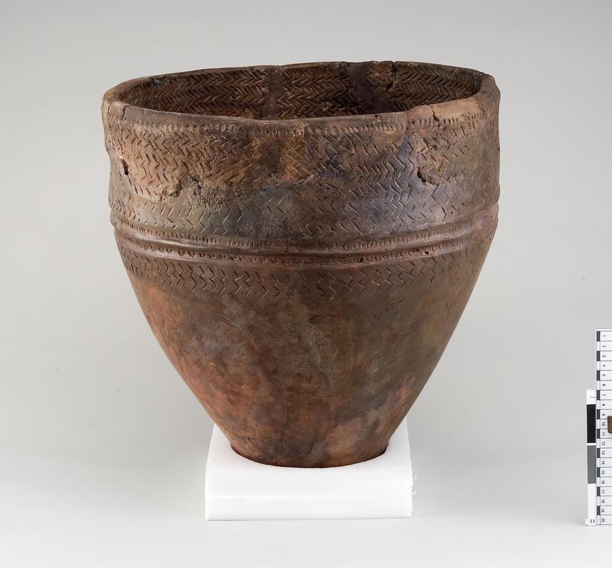 Early Bronze Age pottery food vessel