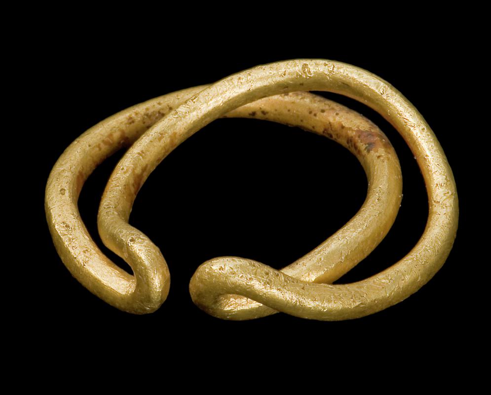 Middle Bronze Age gold ring