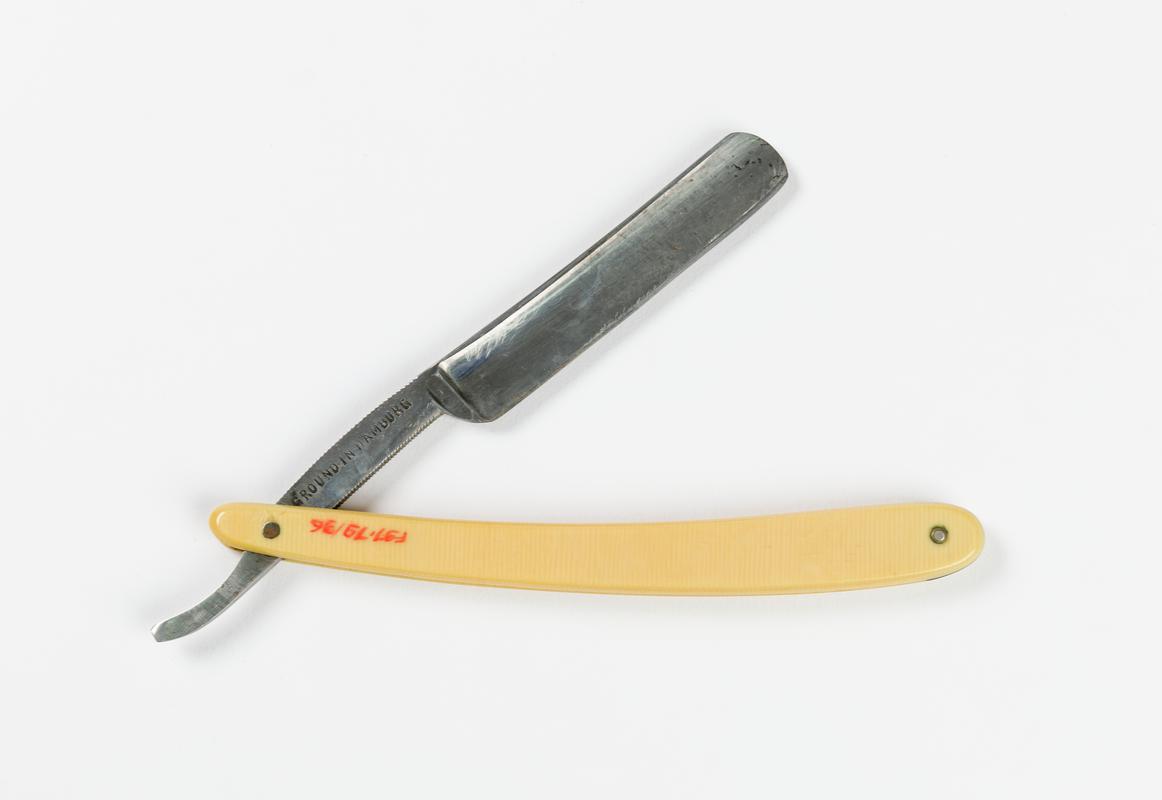 Cut throat razor