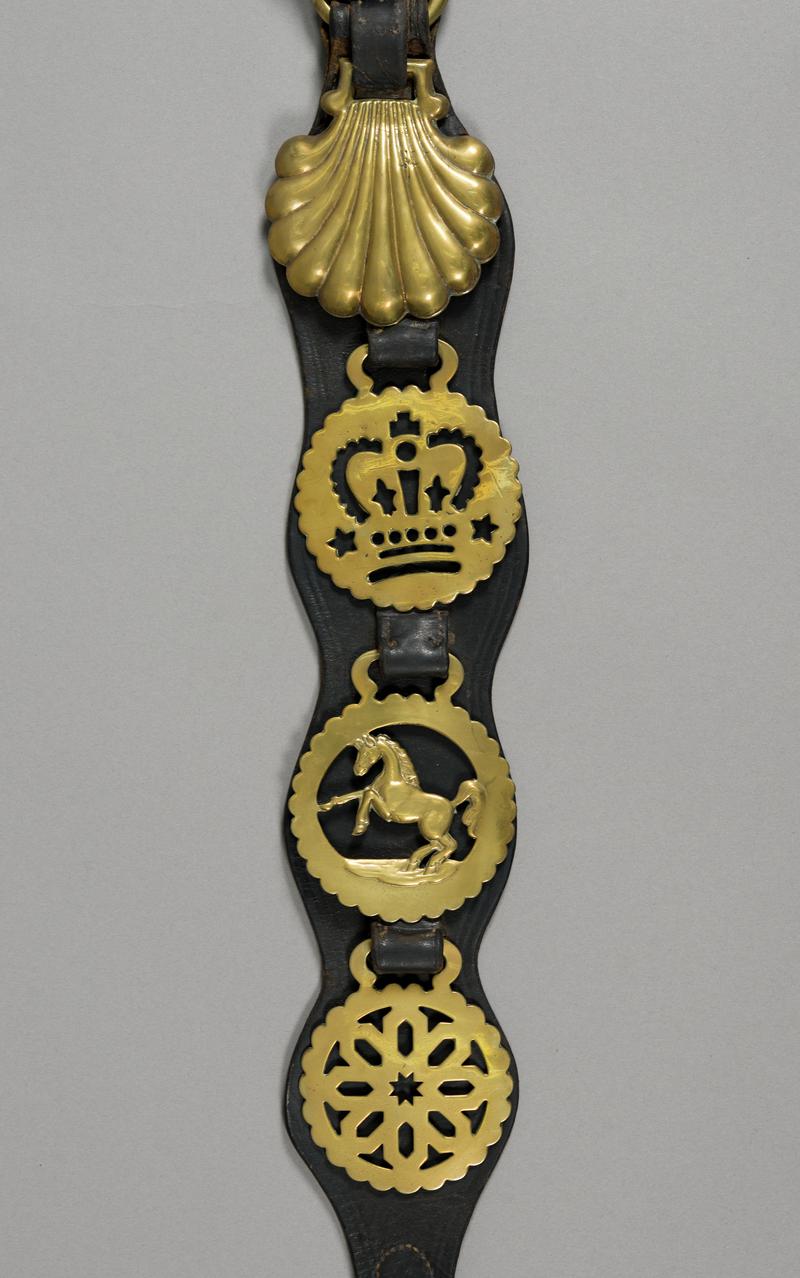 horse brass, Breast plate with four brasses and double top strap.