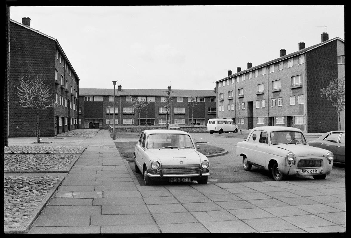 Butetown, negative